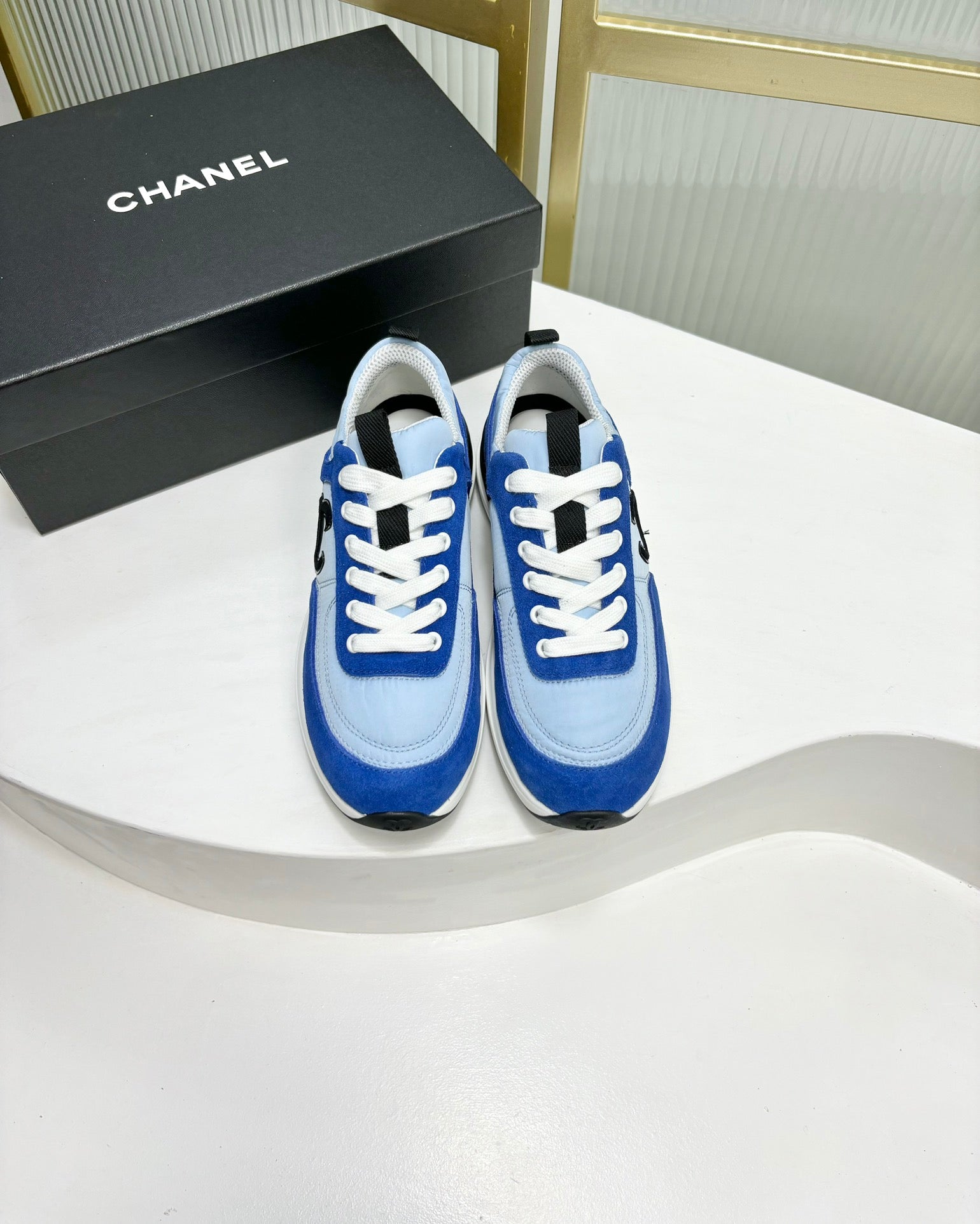 C-Sneakers
