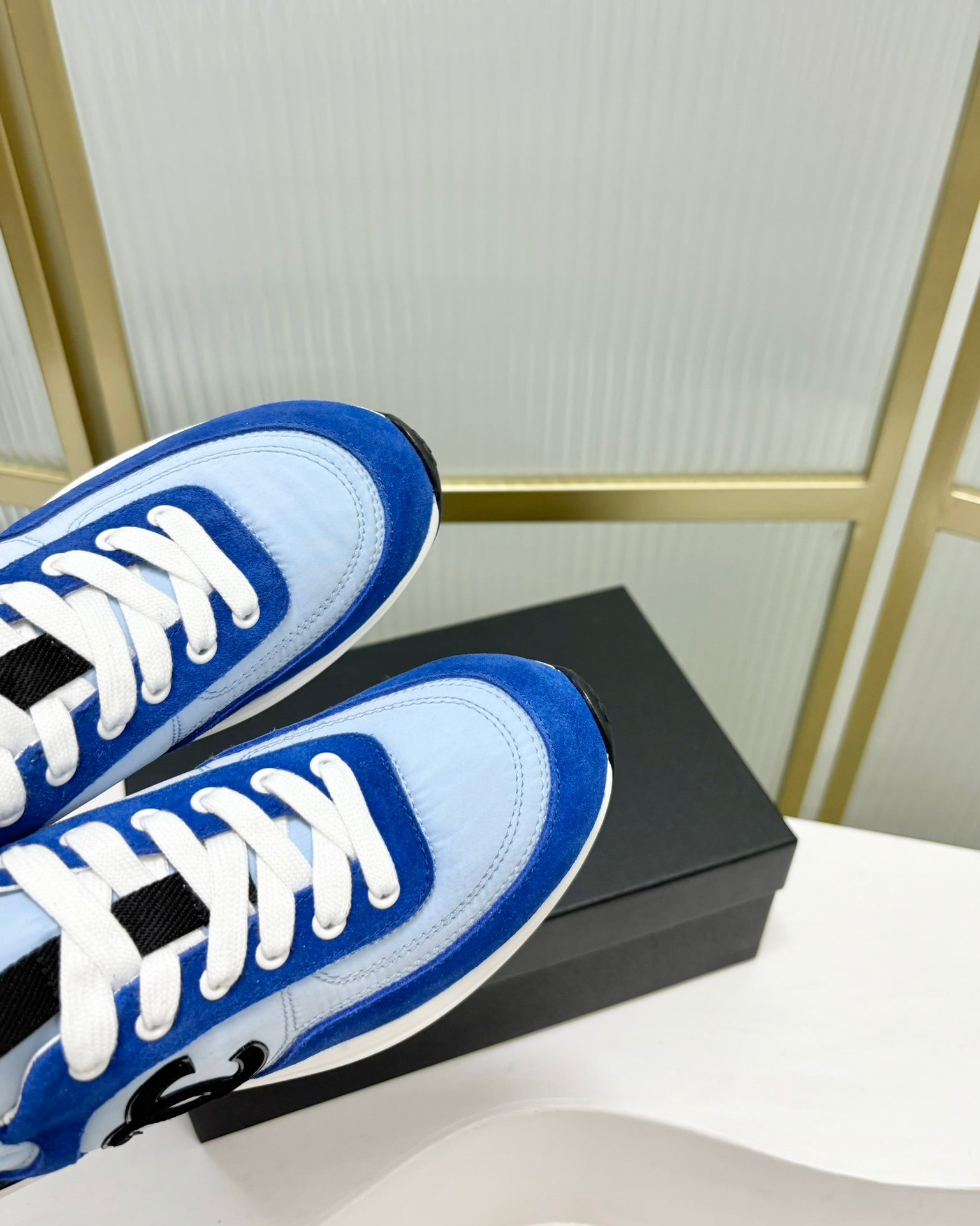 C-Sneakers