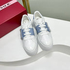 R-Sneakers