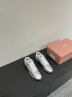 M-Sneakers