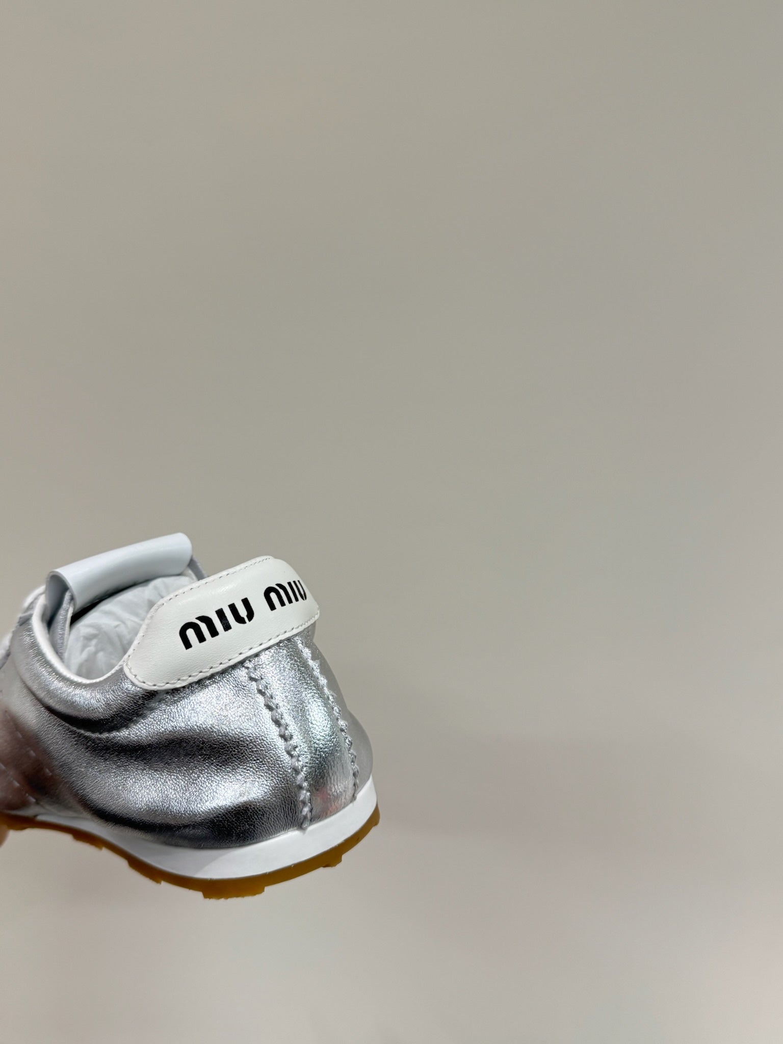 M-Sneakers