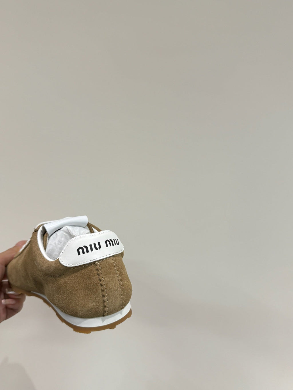 M-Sneakers