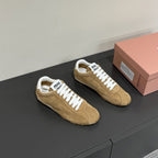M-Sneakers