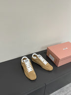 M-Sneakers