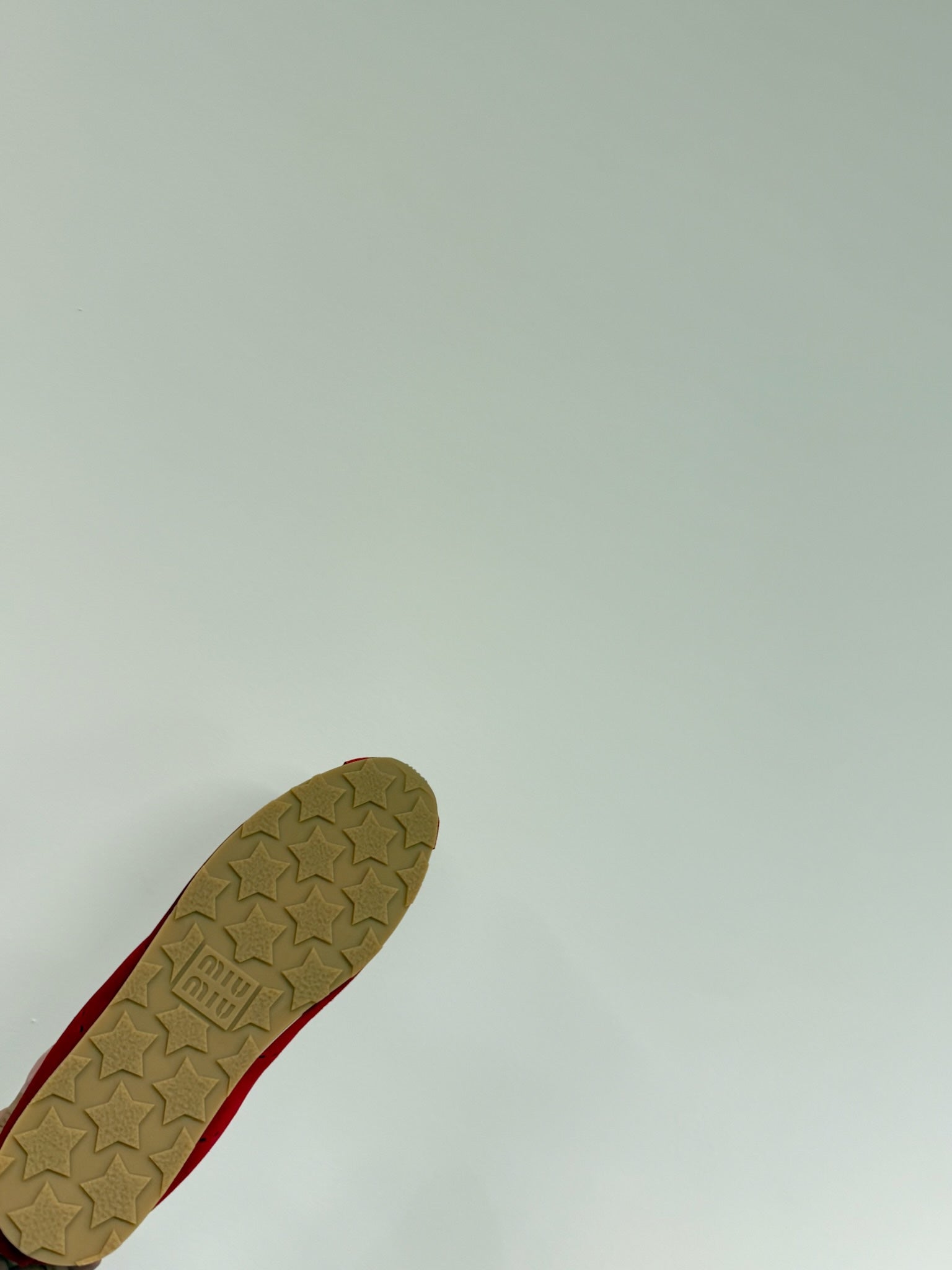 M-Sneakers