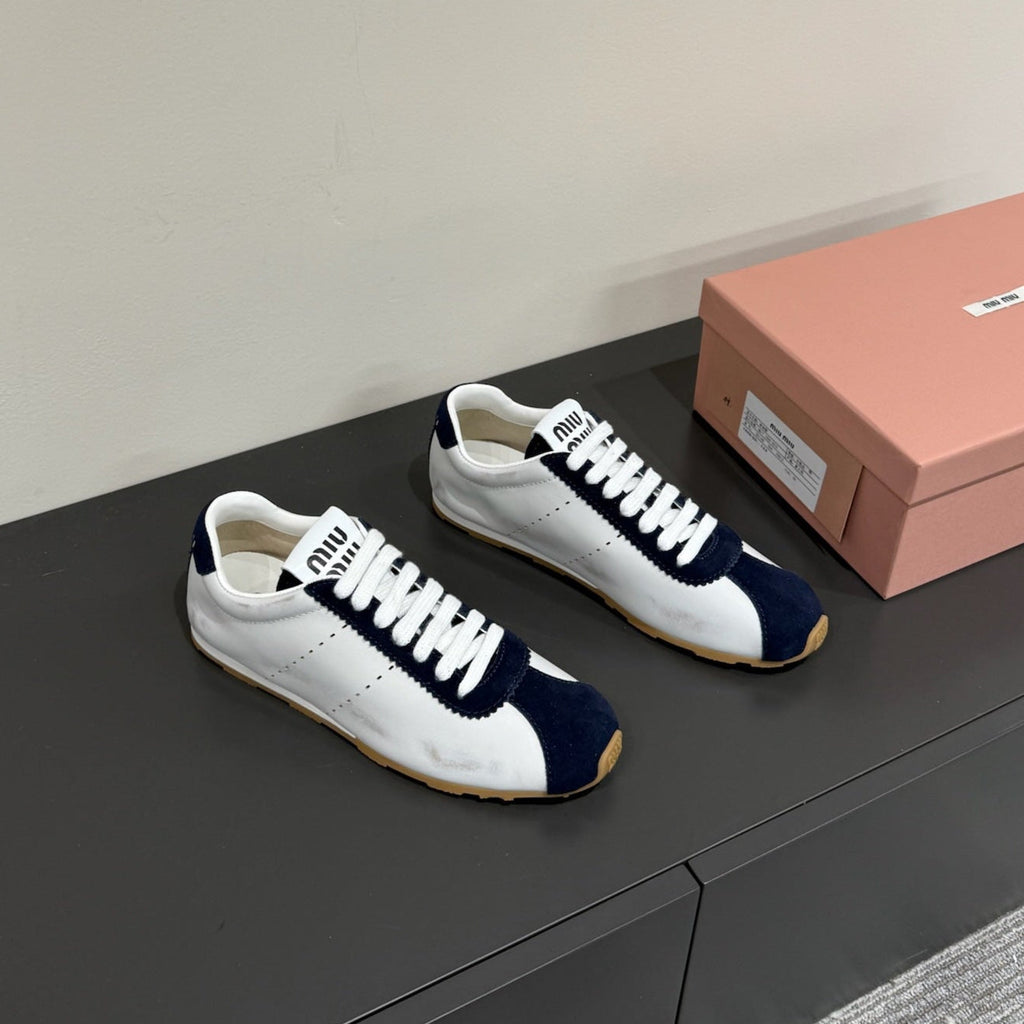 M-Sneakers
