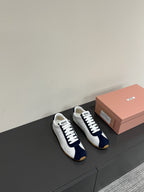 M-Sneakers