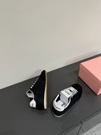 M-Sneakers