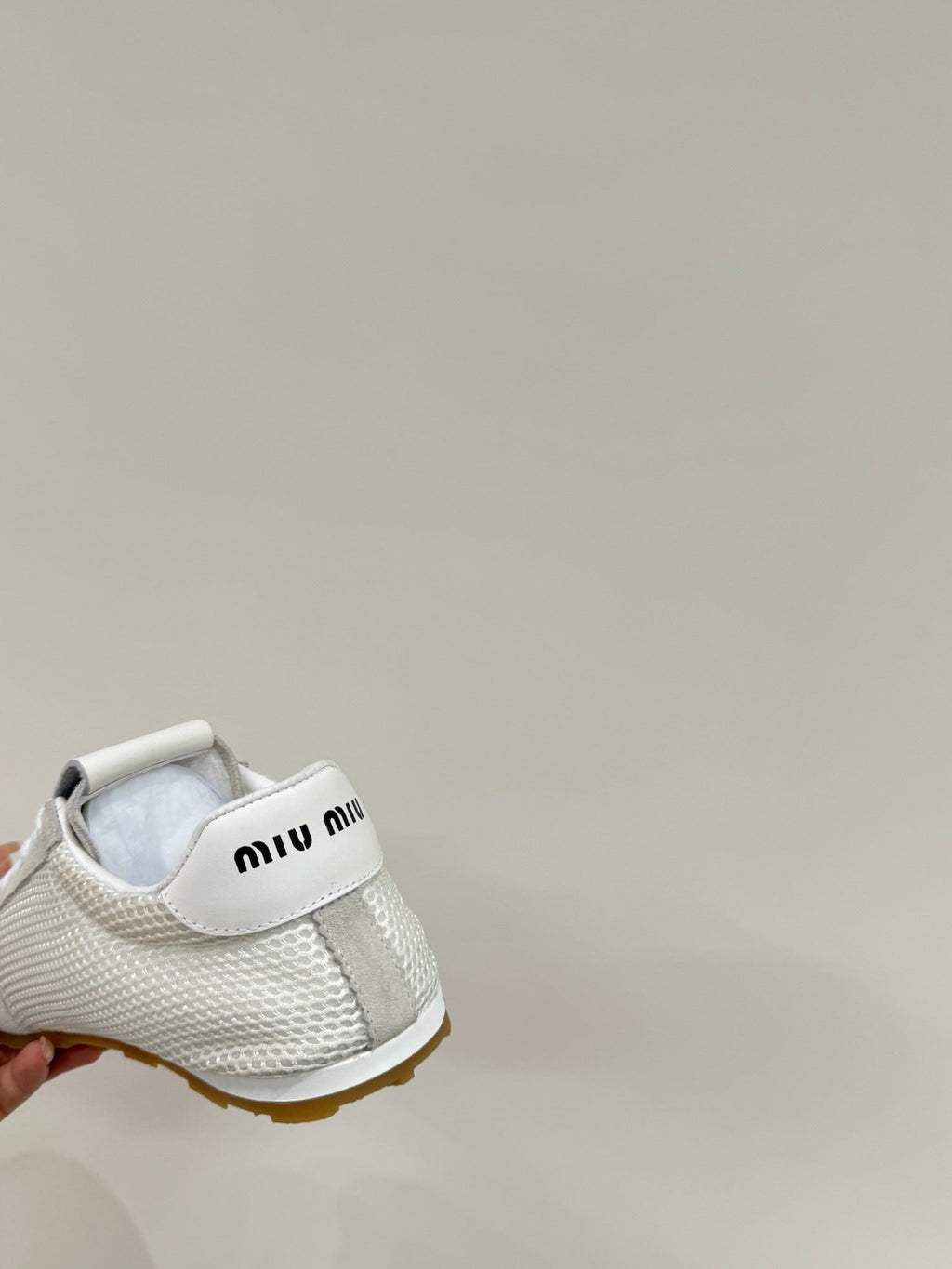 M-Sneakers