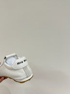 M-Sneakers