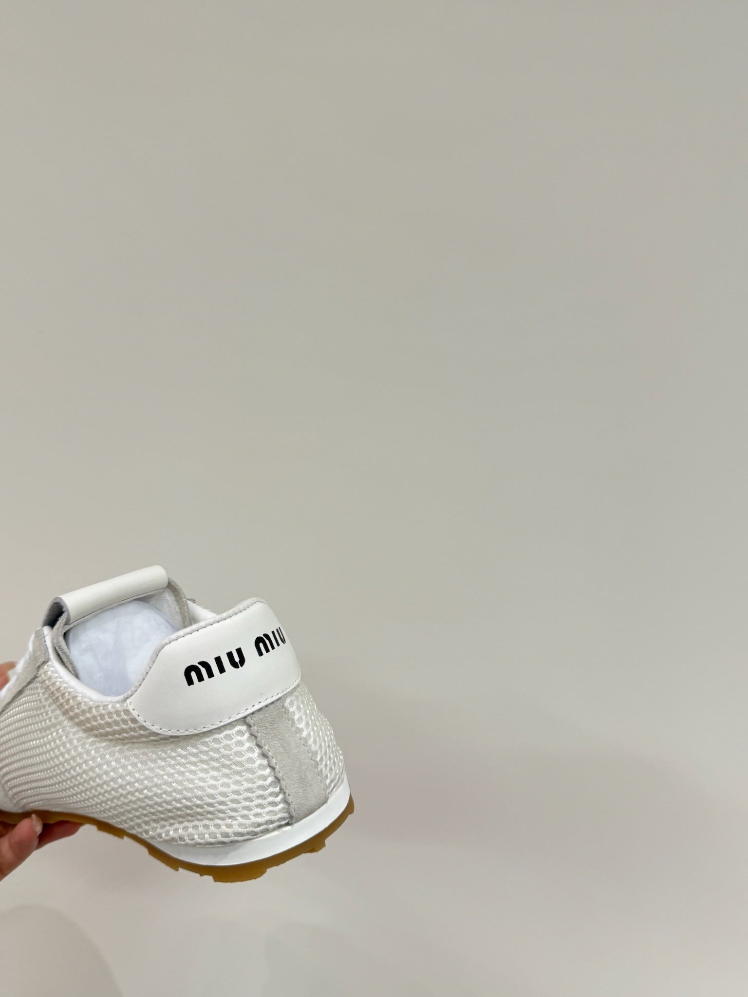 M-Sneakers