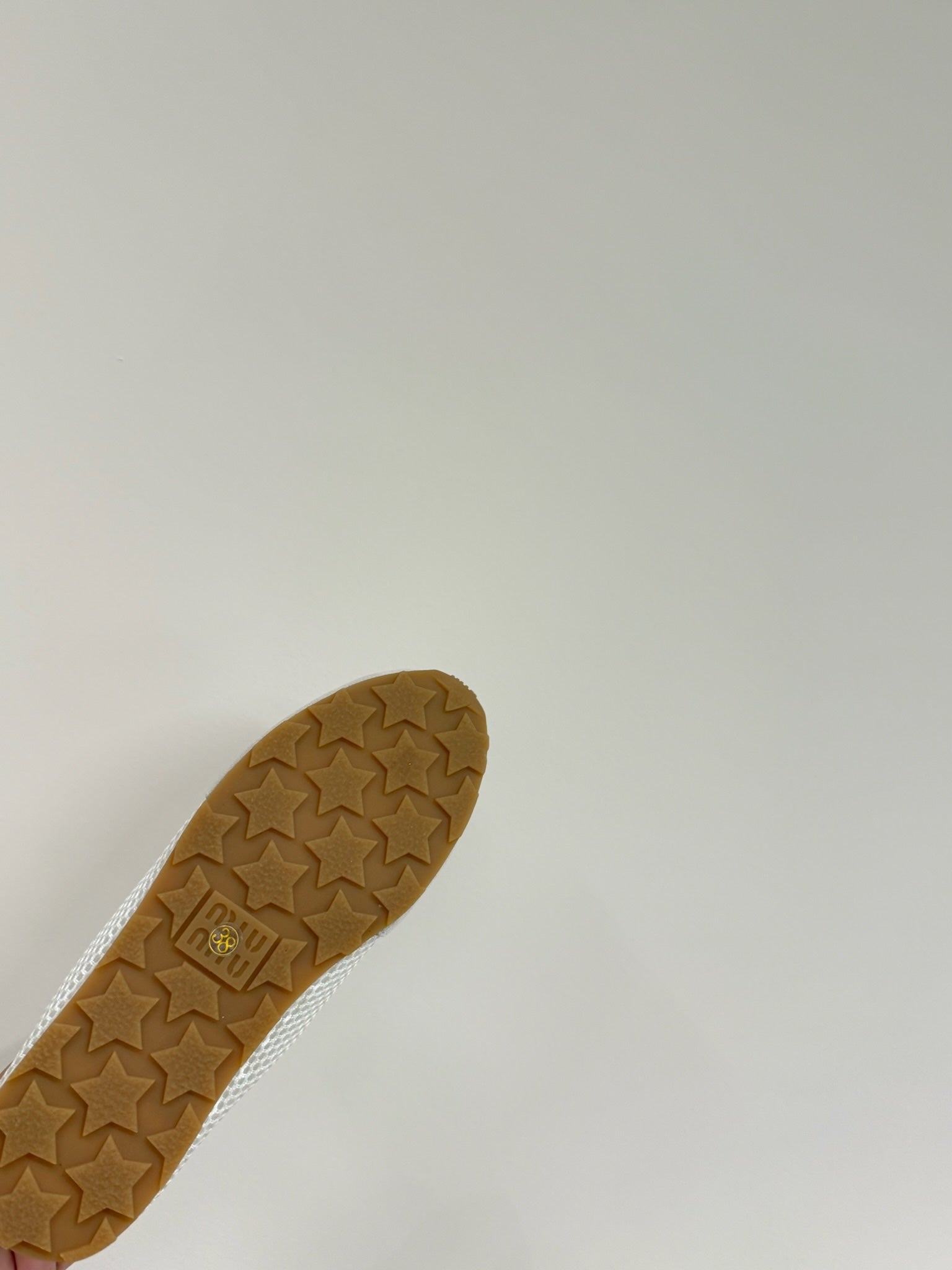 M-Sneakers