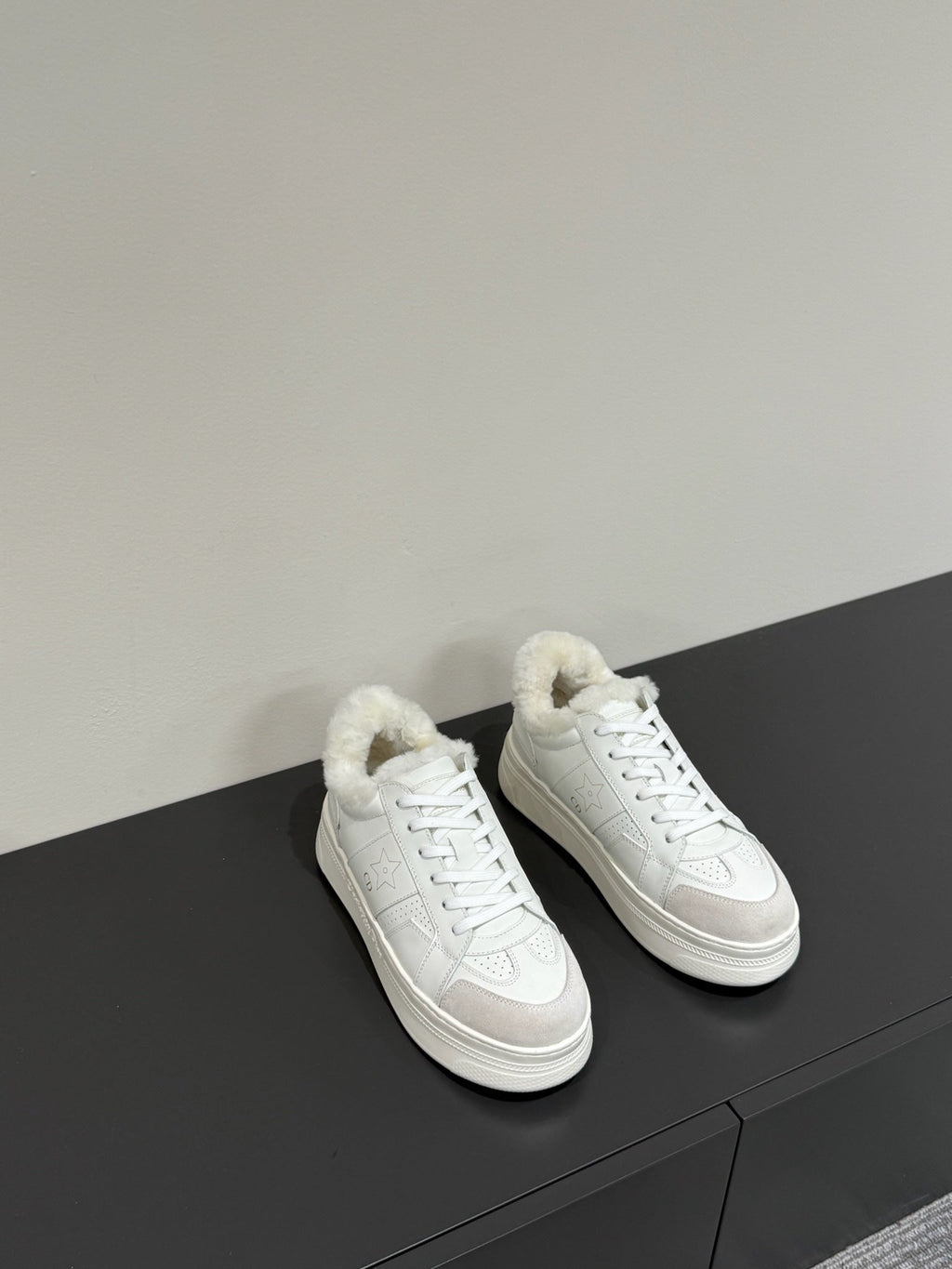 D-Sneakers