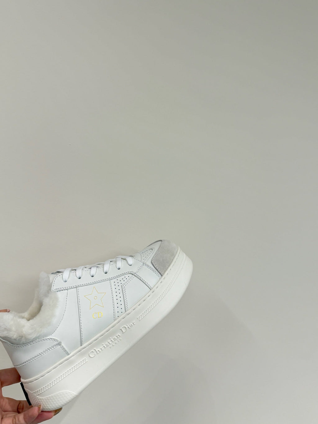 D-Sneakers
