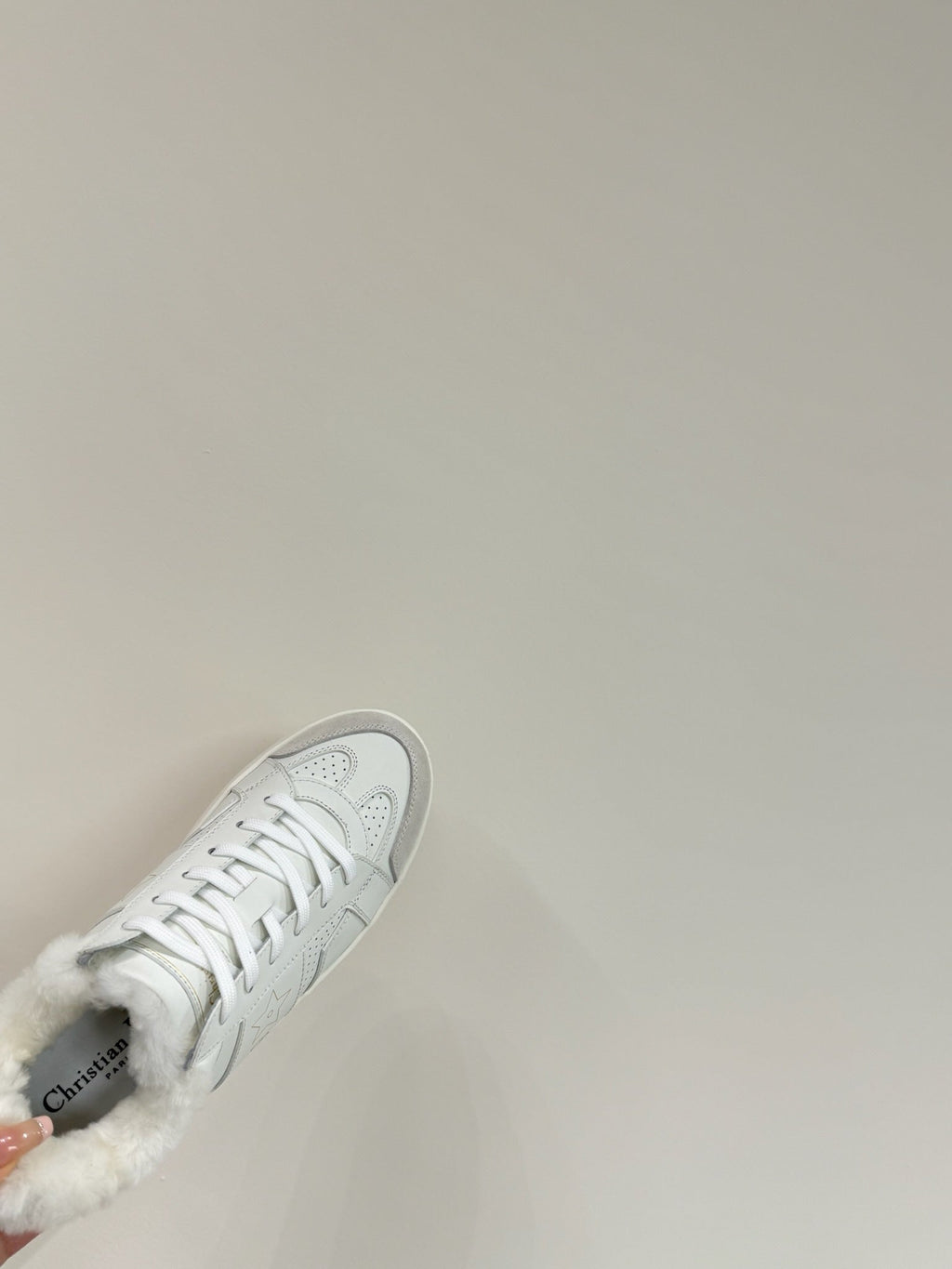 D-Sneakers