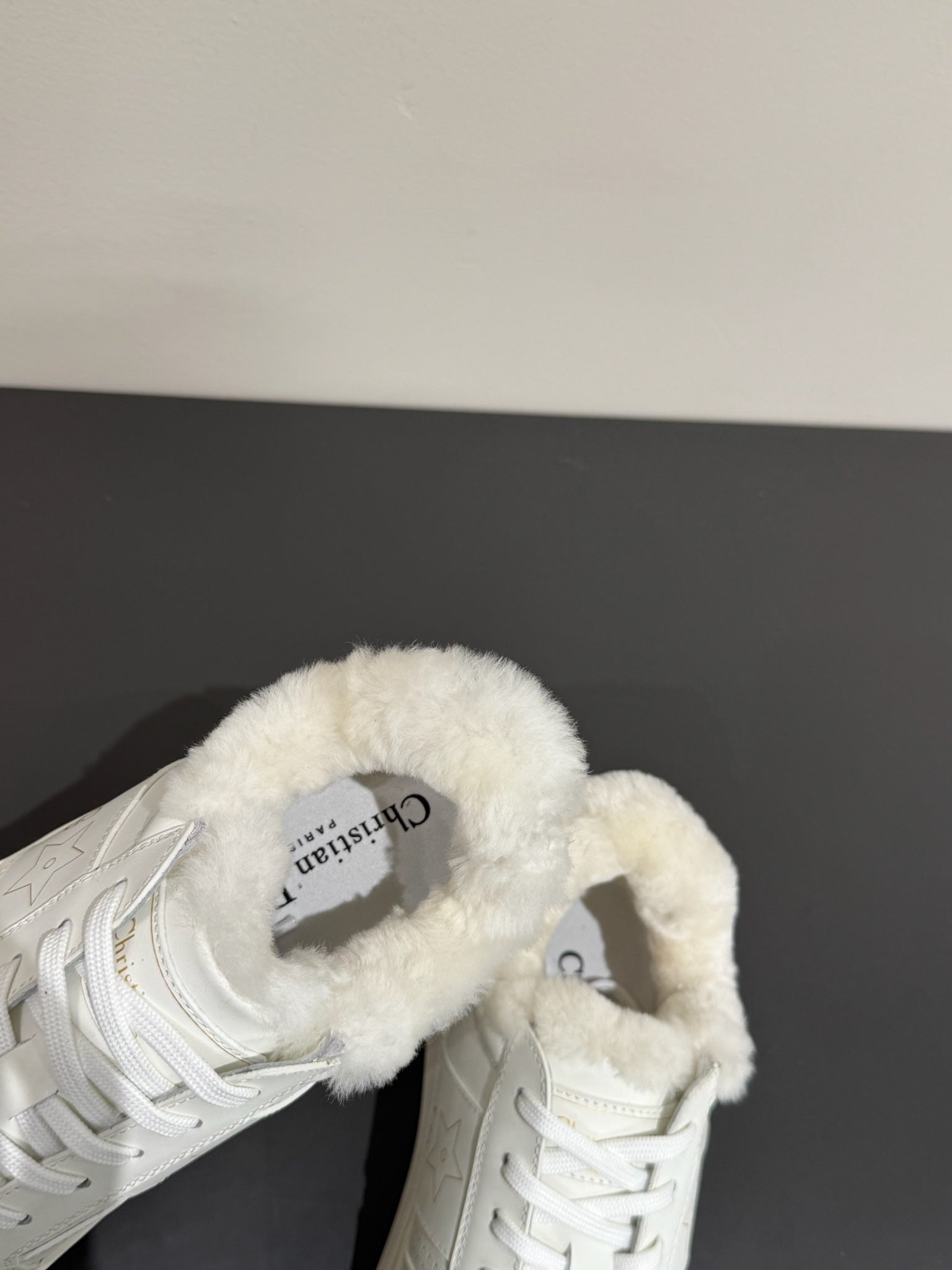 D-Sneakers