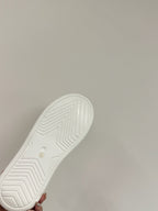 D-Sneakers
