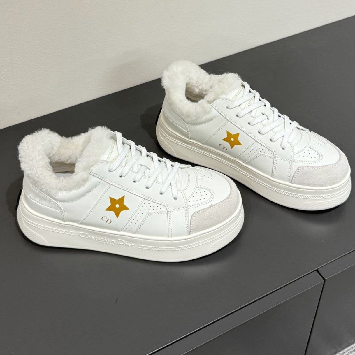 D-Sneakers