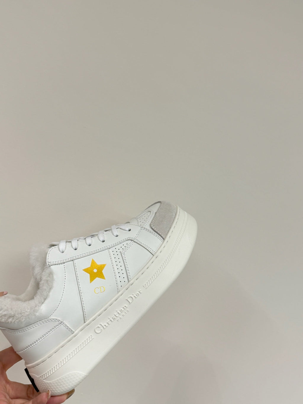 D-Sneakers