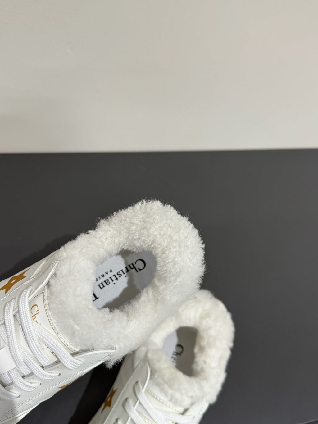 D-Sneakers