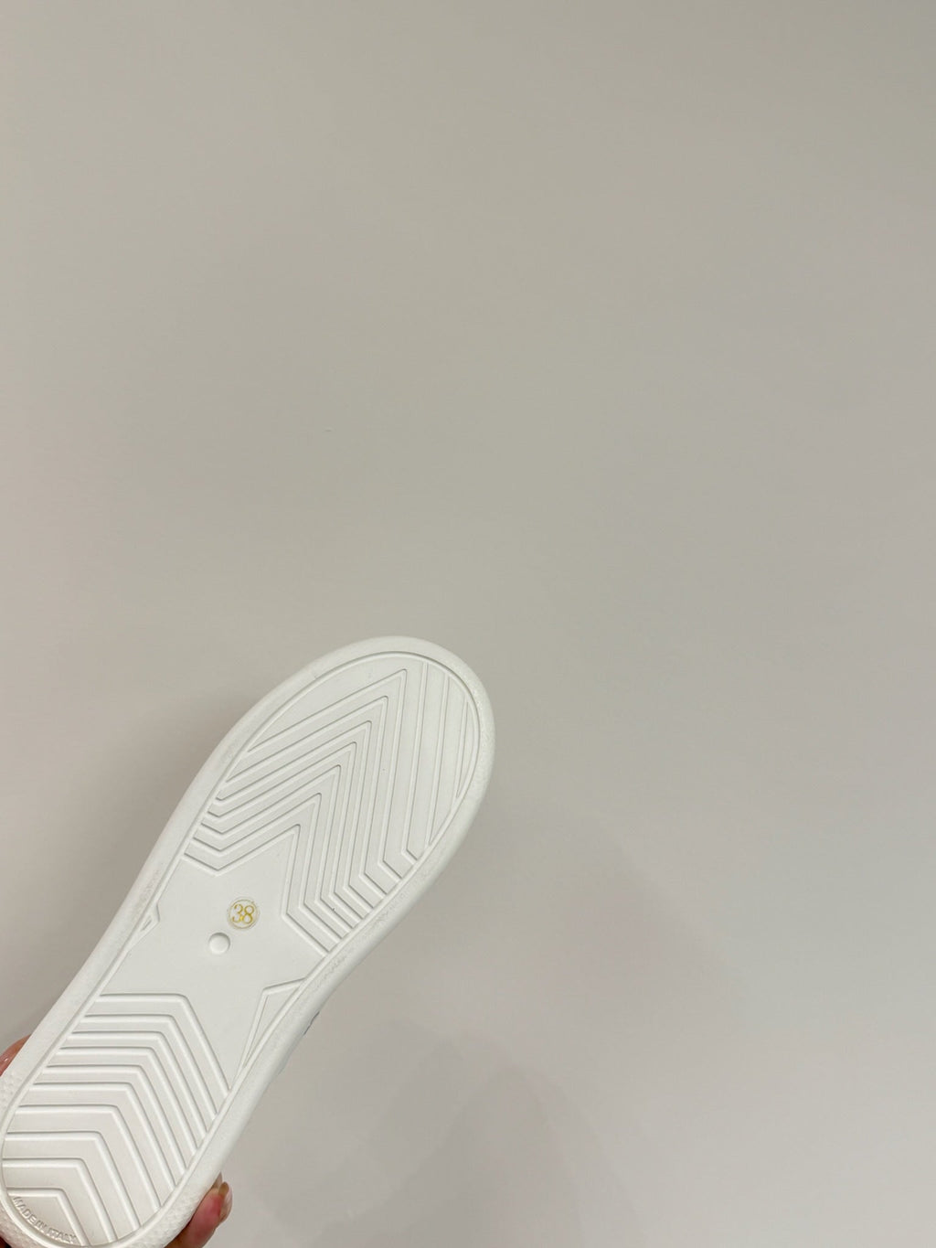 D-Sneakers