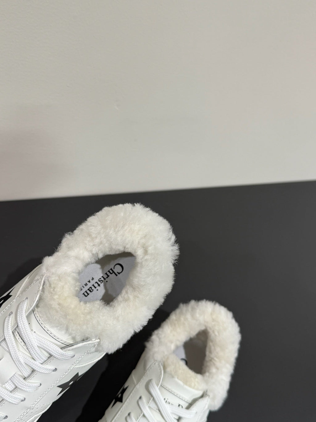 D-Sneakers