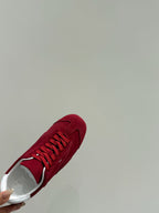 S-Sneakers