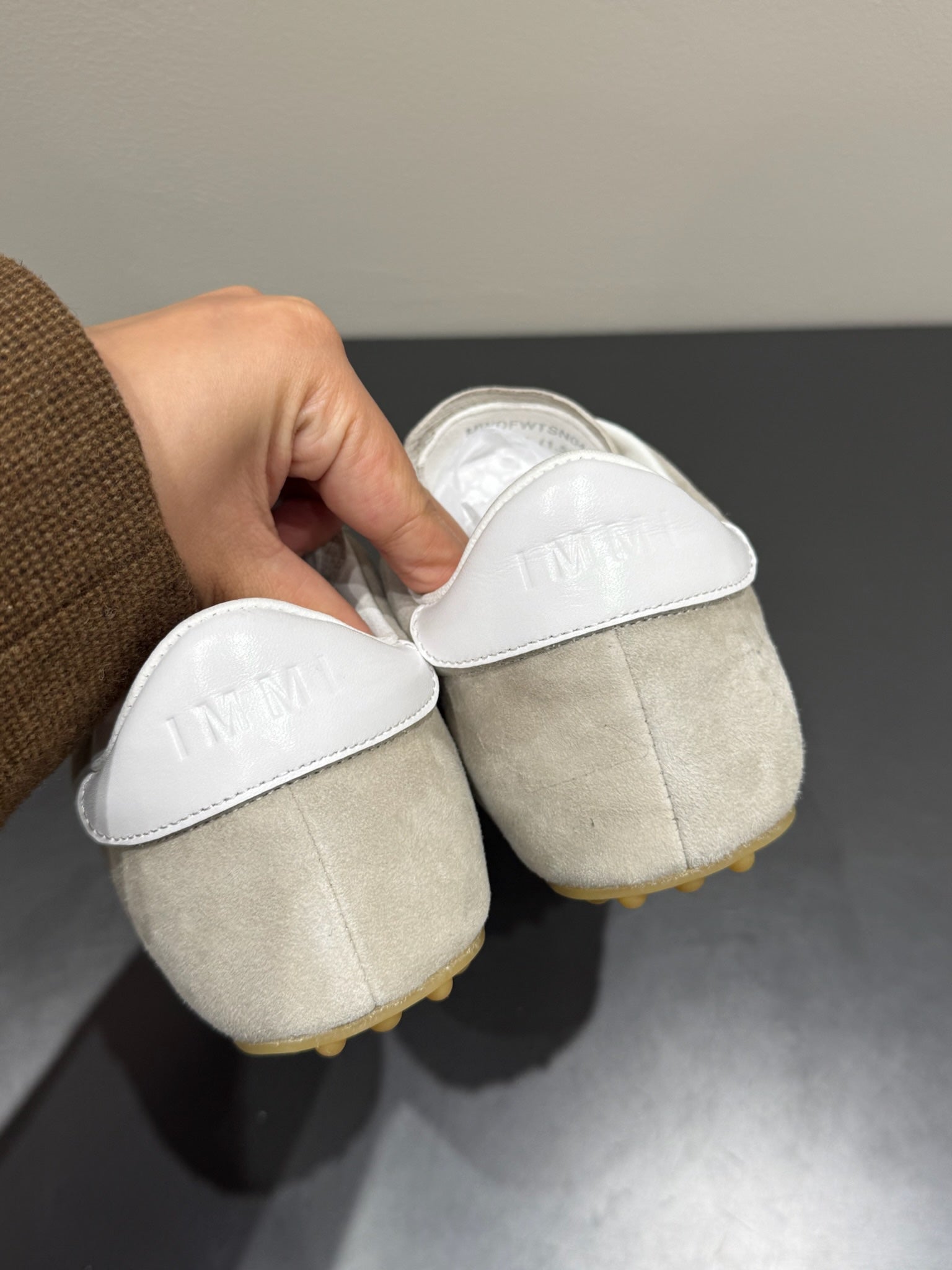 S-Sneakers