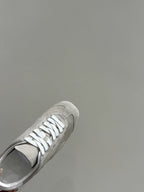 S-Sneakers