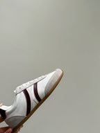 S-Sneakers