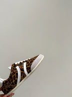 S-Sneakers