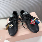 M-Sneakers