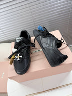 M-Sneakers