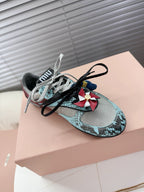 M-Sneakers