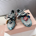 M-Sneakers