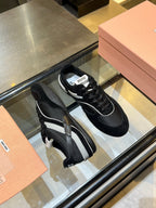 M-Sneakers