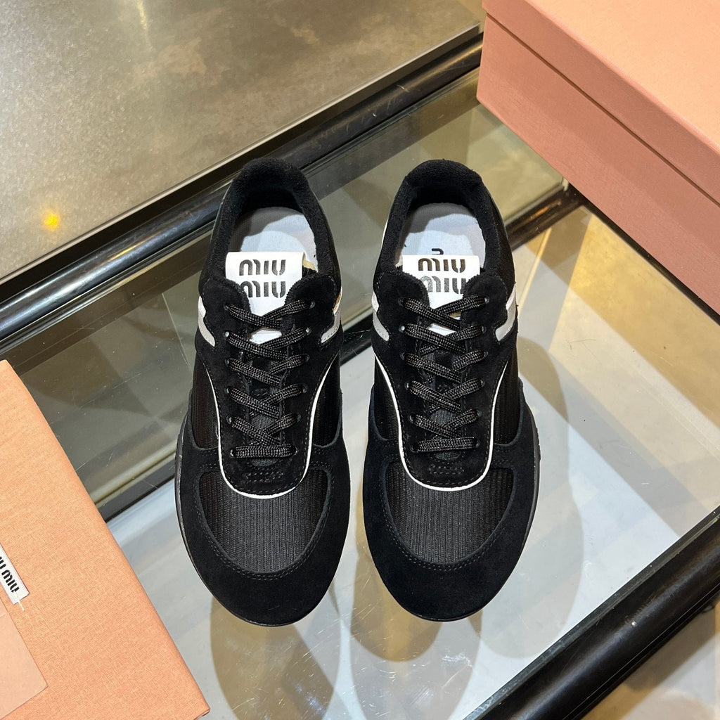 M-Sneakers