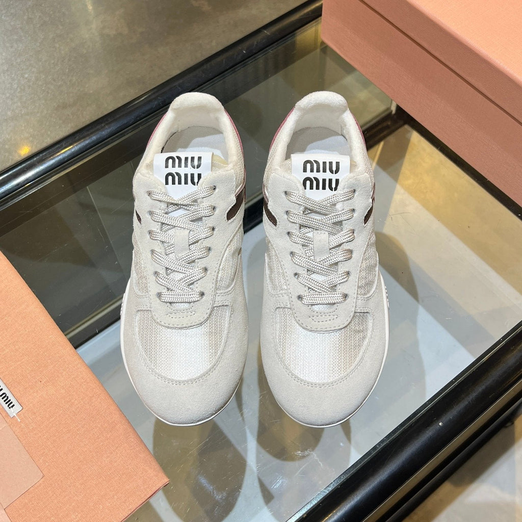 M-Sneakers