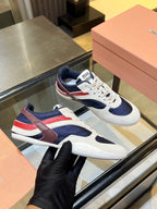 M-Sneakers