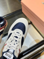 M-Sneakers