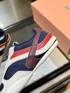 M-Sneakers