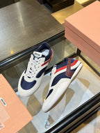 M-Sneakers