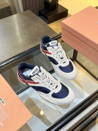 M-Sneakers