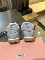 M-Sneakers
