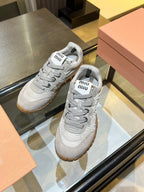 M-Sneakers