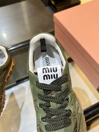 M-Sneakers