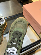 M-Sneakers