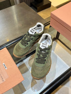 M-Sneakers