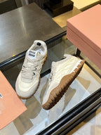 M-Sneakers