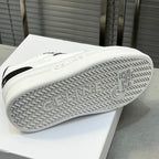 S-Sneakers